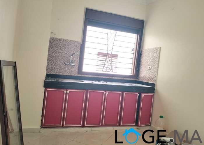 Appartement a louer R+3, 1èr étage à la route de Sidi bouzid el jadida.