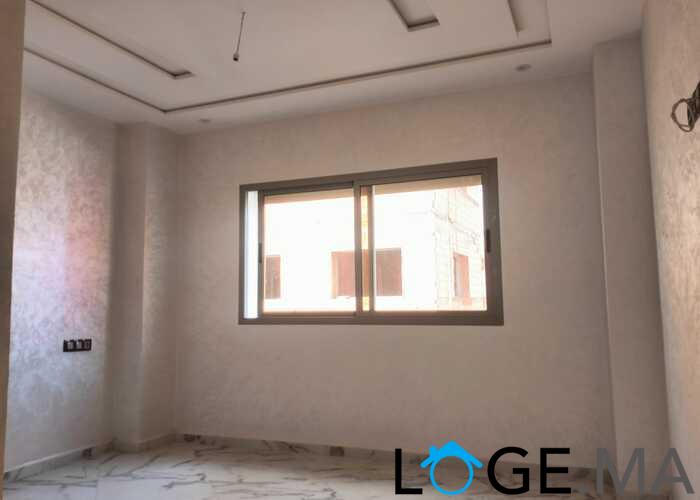 Appartement dans une R+2 de 120 m2 escalier privative au 2 ème étage a al bosstane El jadida