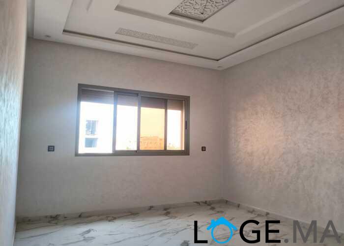 Appartement dans une R+2 de 120 m2 escalier privative au 2 ème étage a al bosstane El jadida