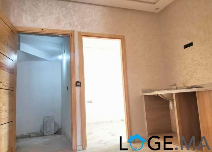 Appartement dans une R+2 de 120 m2 escalier privative au 2 ème étage a al bosstane El jadida