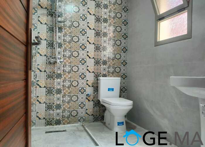 Appartement de 138 m2 escalier privative a hay essalm el jadida 