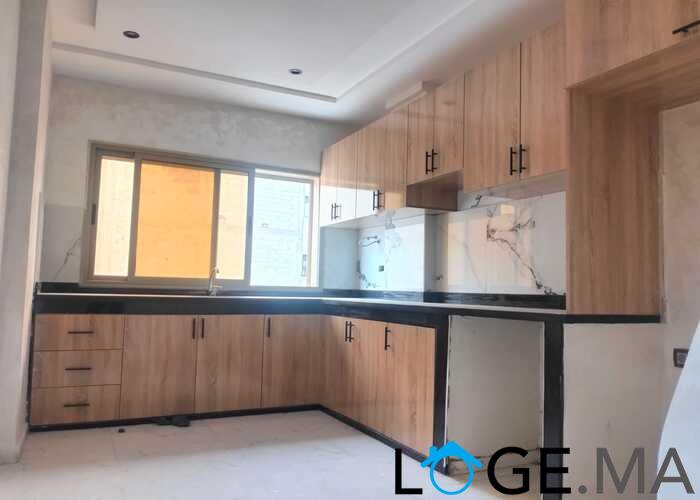 Appartement de deux façades, 120 m2 escalier privative a al bosstane El jadida