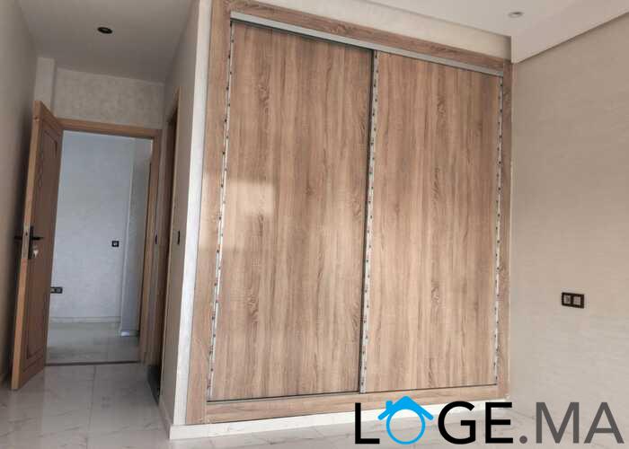 Appartement de deux façades, 120 m2 escalier privative a al bosstane El jadida