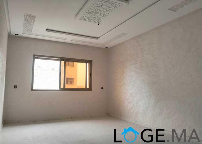 Appartement de deux façades, 120 m2 escalier privative a al bosstane El jadida