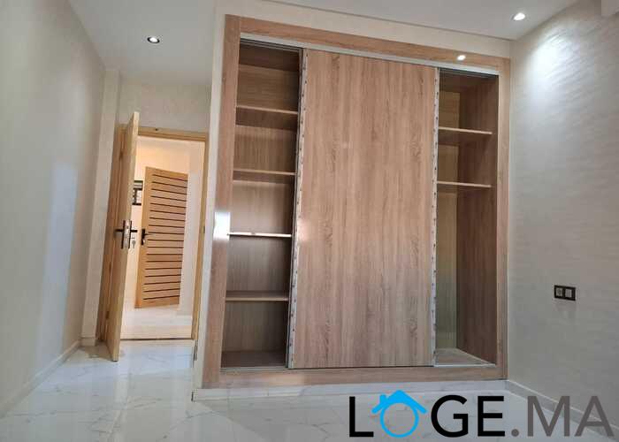 appartement de 103 m2 habitable avec escalier privative 2 façades dans R+2 a al bousstan el jadida.