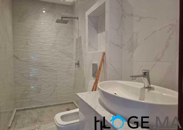 Niveau de villa d3 128 m2 a al bosstane El jadida.