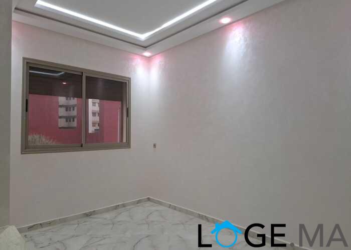 Appartement dans une R+2, 1ère étage escalier privative a hay essalm el jadida.