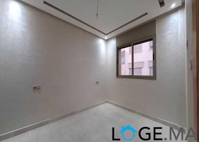 Appartement de 115 m2 escalier privative dans R+2 près Marjan El jadida.