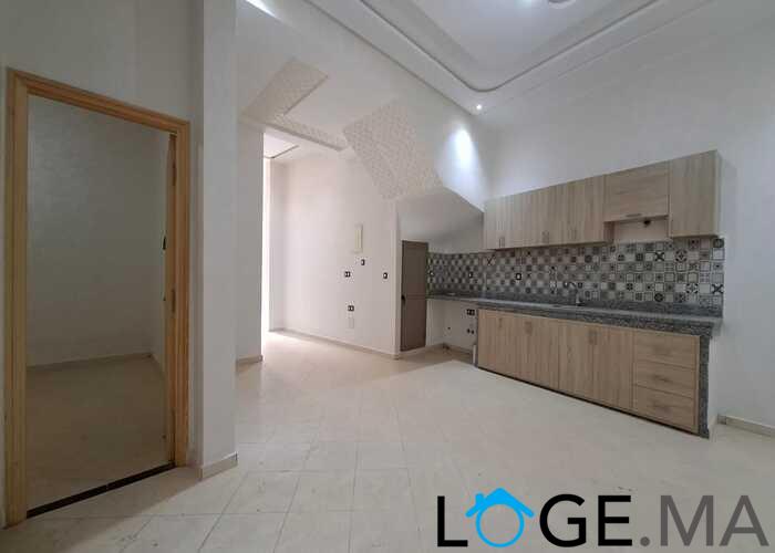 Appartement RDC de 151 m2 dans R+2 a Nrjiss el jadida.