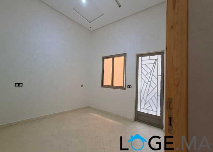 Appartement RDC de 151 m2 dans R+2 a Nrjiss el jadida.