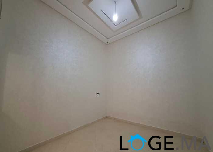 Appartement RDC de 151 m2 dans R+2 a Nrjiss el jadida.
