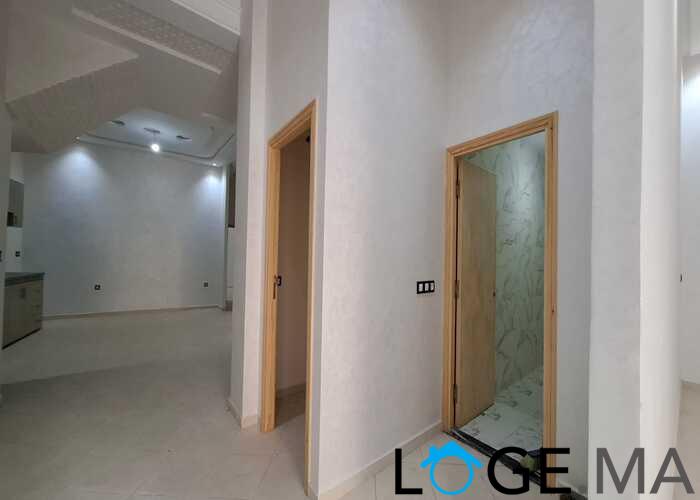 Appartement RDC de 151 m2 dans R+2 a Nrjiss el jadida.