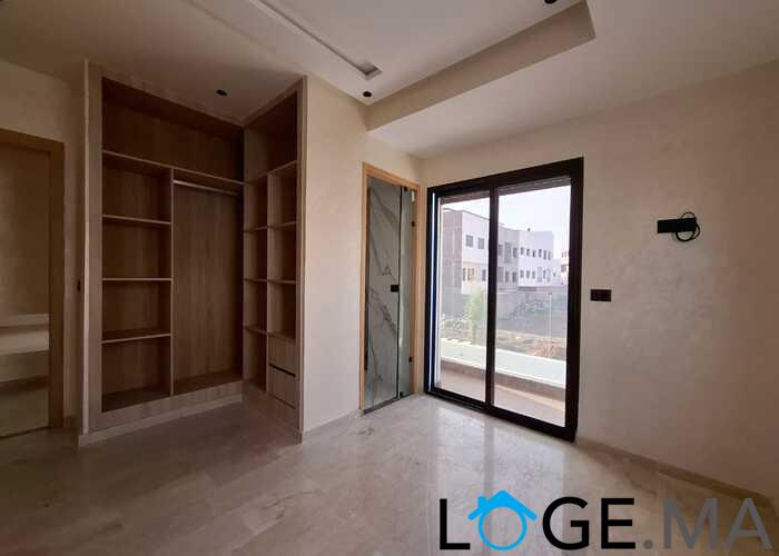 Duplex villa de 3 façades avec piscine a vendre a al bosstane El jadida.