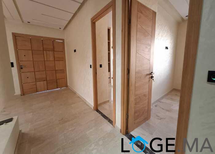 Duplex villa de 3 façades avec piscine a vendre a al bosstane El jadida.