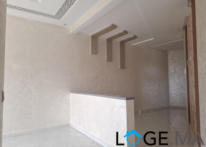 Appartement a vendre dans un immeuble avec garage et ascenseur, de 76 m2 dans une R+4 à el jadida. 