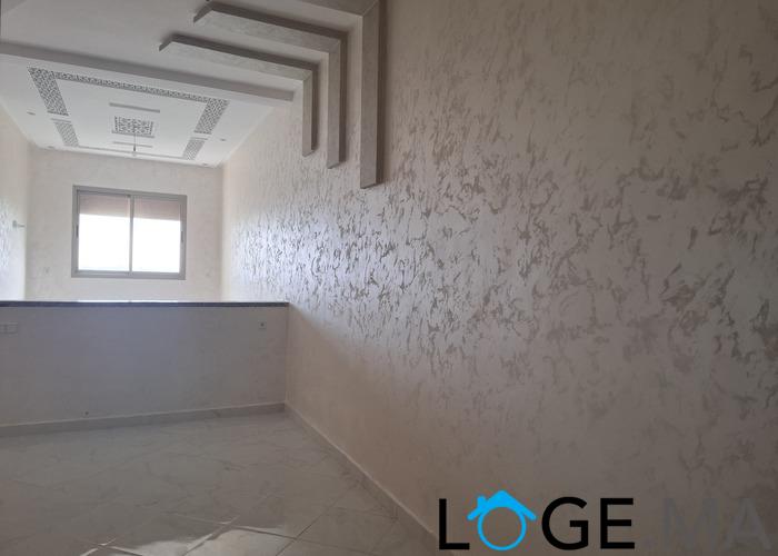 Appartement a vendre dans un immeuble avec garage et ascenseur, de 76 m2 dans une R+4 à el jadida. 