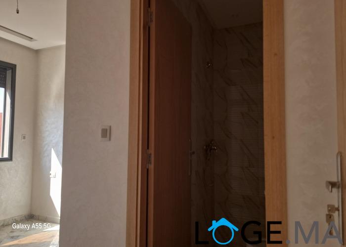 Appartement a vendre dans R+5 de 90 m2 au 5eme étage avec ascenseur près Akdital el jadida .