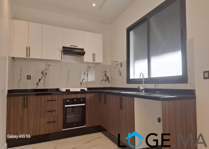 Des appartements au 5 eme étage avec ascenseur de 83 et 84 m2 près Akdital hay Al matar el jadida