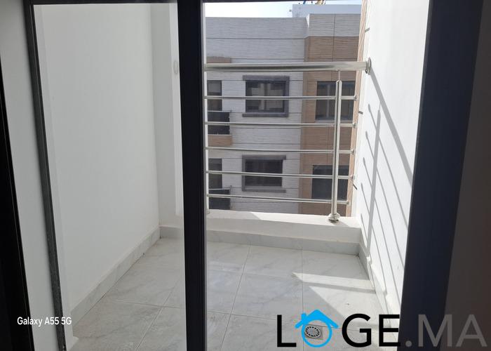 Des appartements au 5 eme étage avec ascenseur de 83 et 84 m2 près Akdital hay Al matar el jadida