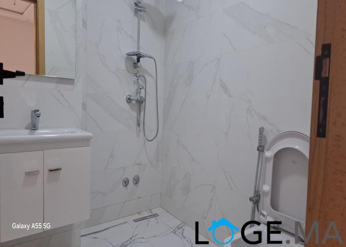 Des appartements au 5 eme étage avec ascenseur de 83 et 84 m2 près Akdital hay Al matar el jadida