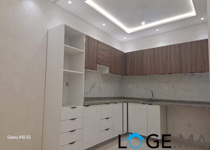 Appartement a vendre de 102 m2 dans R+2 au 1er étage à Hiba hay essalam el jadida.