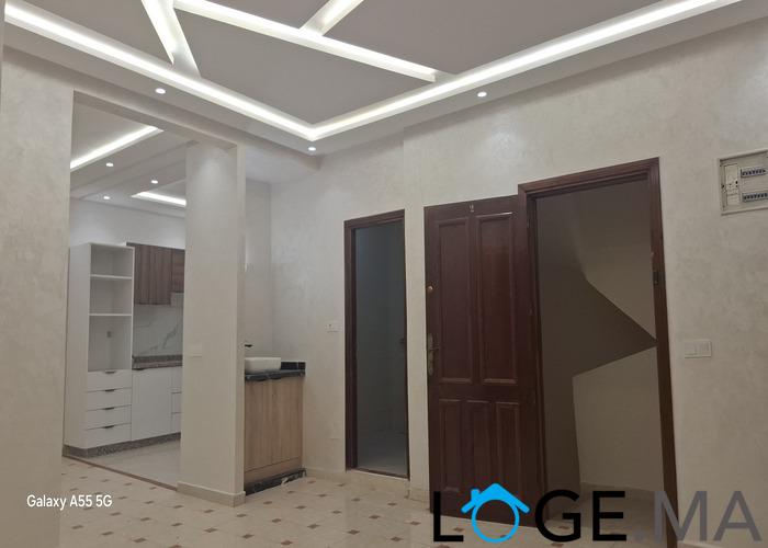 Appartement a vendre de 102 m2 dans R+2 au 1er étage à Hiba hay essalam el jadida.