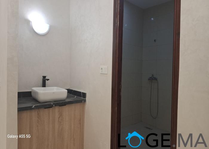 Appartement a vendre de 102 m2 dans R+2 au 1er étage à Hiba hay essalam el jadida.