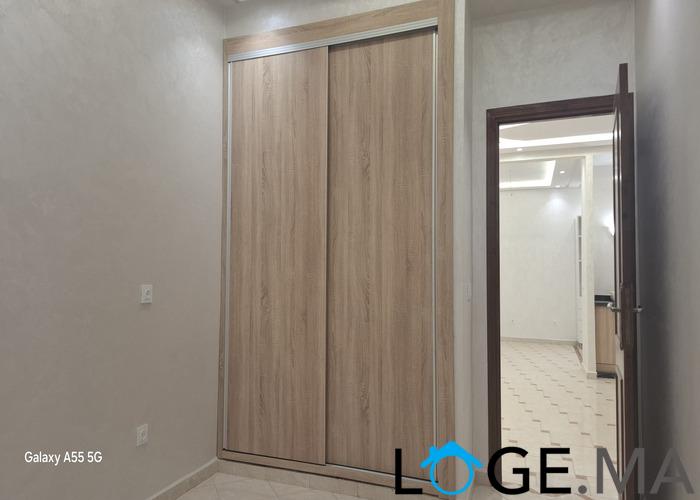 Appartement a vendre de 102 m2 dans R+2 au 1er étage à Hiba hay essalam el jadida.