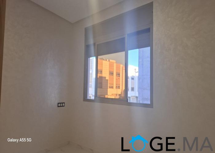 Appartement de 96 m2 au 1er étage dans R+2 à hay essalam el jadida .