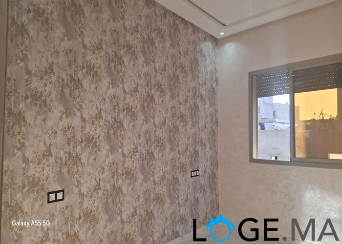 Appartement de 96 m2 au 1er étage dans R+2 à hay essalam el jadida .