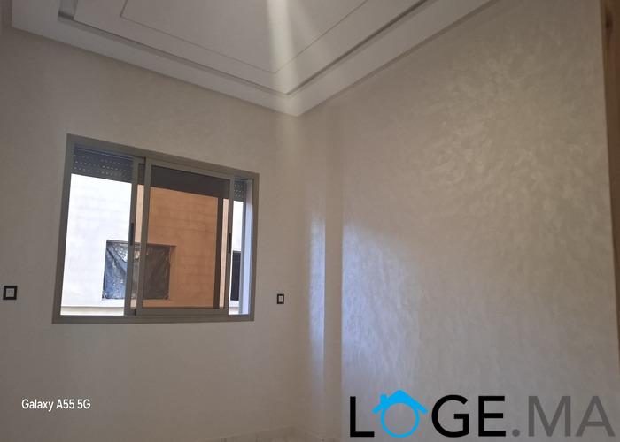 Appartement de 96 m2 au 1er étage dans R+2 à hay essalam el jadida .