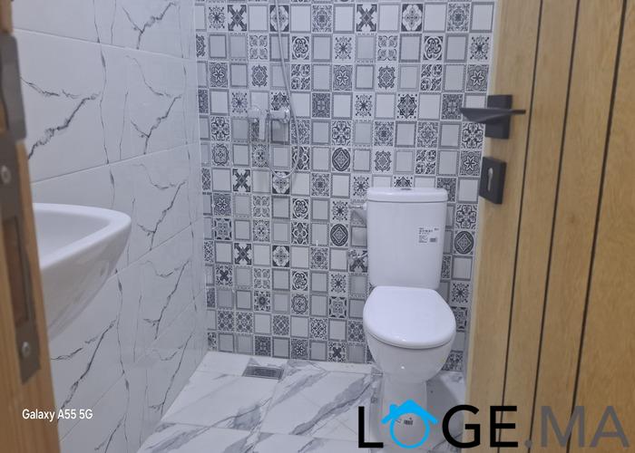 Appartement de 96 m2 au 1er étage dans R+2 à hay essalam el jadida .