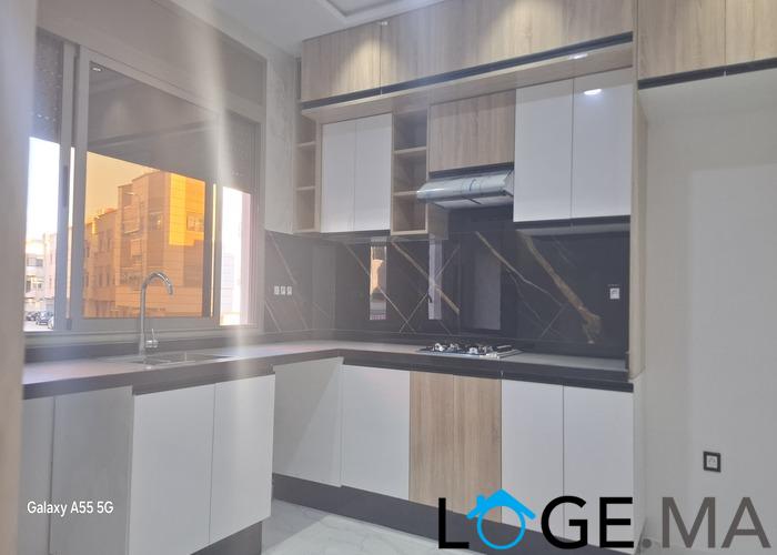Appartement de 96 m2 au 1er étage dans R+2 à hay essalam el jadida .