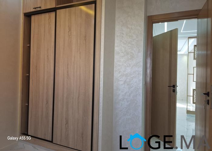 Appartement de façade opposé dans R+2 escalier privatif de 112 m2 près marjane el jadida. 