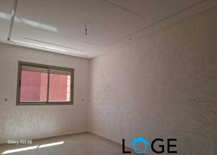 Appartementde de 2 façades de 111 m2 dans R+2 escalier privatif étage courants à hay essalam el jadida
