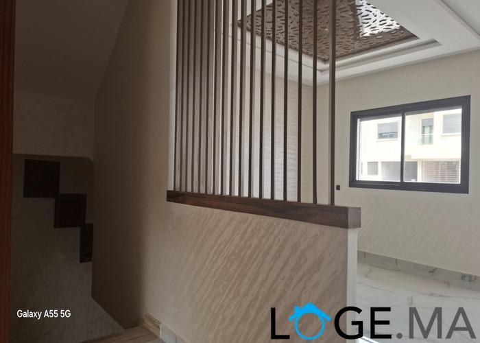 Duplex de villa à vendre à Al bousstane el jadida. 