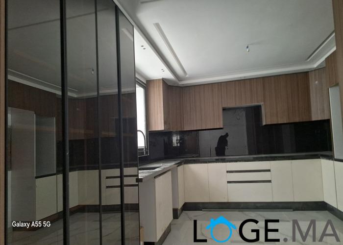 Duplex de villa à vendre à Al bousstane el jadida. 