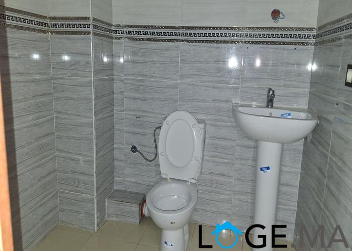 Appartement a vendre  dans R+4 de 90 m2 au 1er étage à el jadida. 