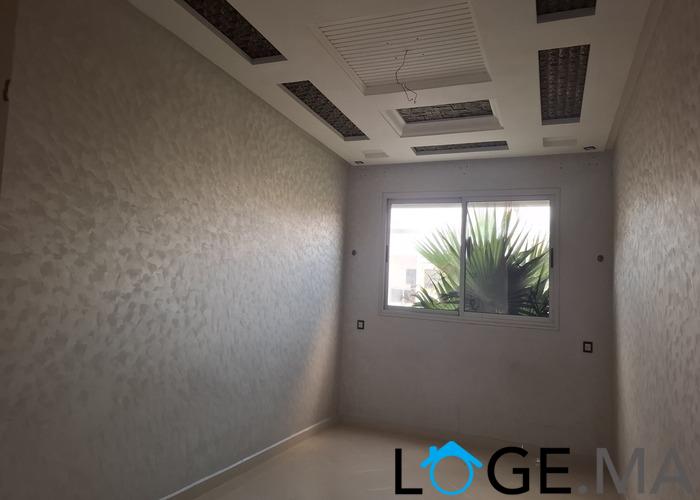 Appartement a vendre  dans R+4 de 90 m2 au 1er étage à el jadida. 