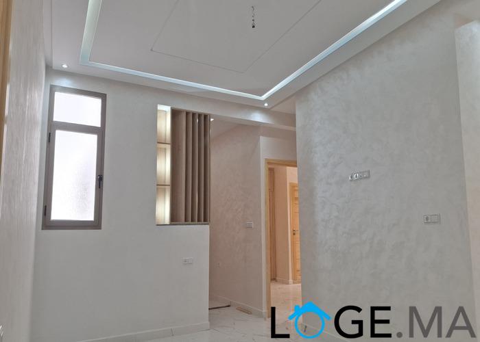 Appartement de 98 m2 à vendre  au 1er étage escalier privatif à hay essalam el jadida
