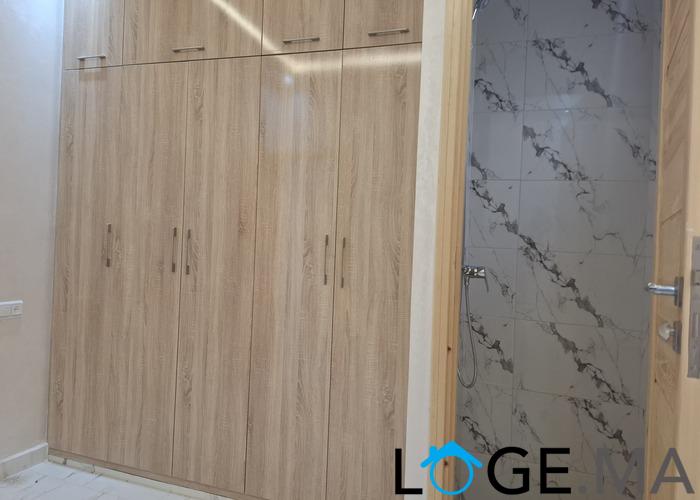 Appartement de 98 m2 à vendre  au 1er étage escalier privatif à hay essalam el jadida