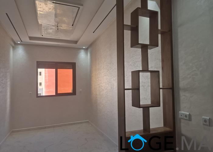 Appartement dans R+4 a vendre de 80 m2 au 1er étage a el jadida. 