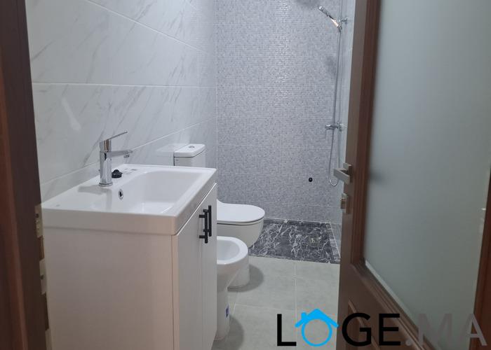Appartement a vendre de 157 m2 dans R+2 escalier privatif près marjan el jadida.