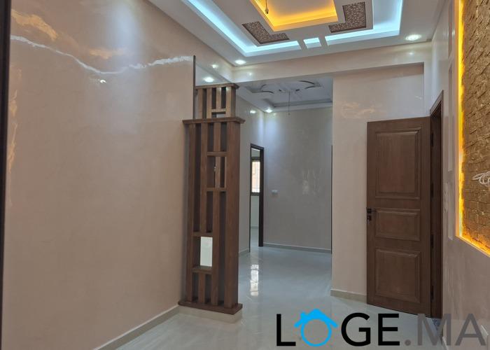 Appartement a vendre de 157 m2 dans R+2 escalier privatif près marjan el jadida.