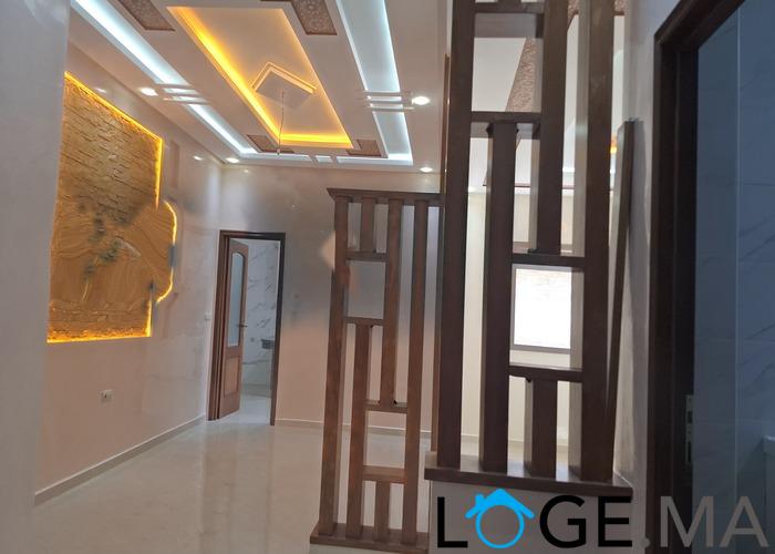 Appartement a vendre de 157 m2 dans R+2 escalier privatif près marjan el jadida.