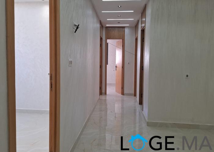 Appartement a vendre escalier privatif de 2 façades ,160 m2 a al bousstane el jadida .