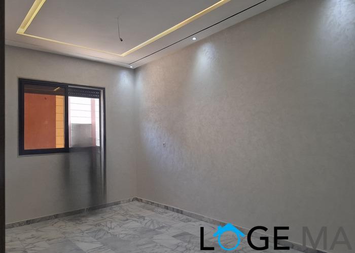 Appartement a vendre escalier privatif de 2 façades ,160 m2 a al bousstane el jadida .