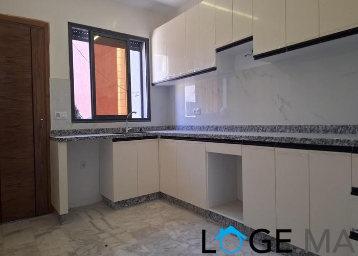 Appartement a vendre escalier privatif, de 116 m2 a el jadida. 