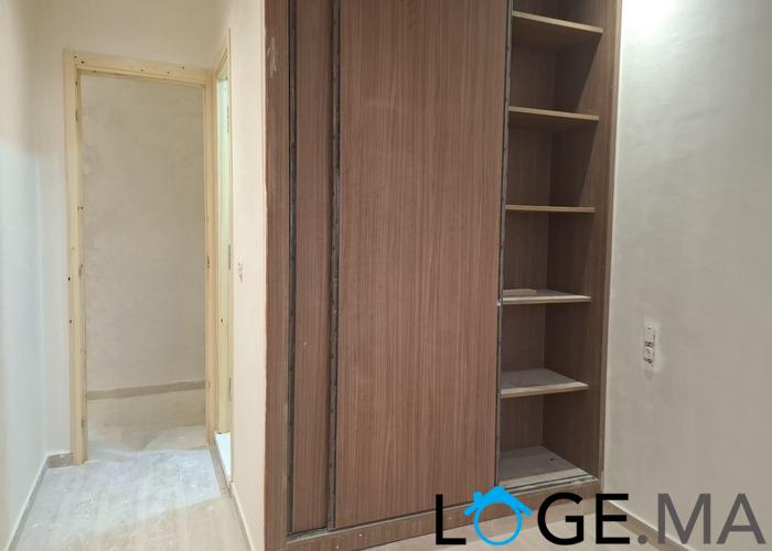 شقة للبيع خلف مقهى شيماء بمدينة الجديدة 