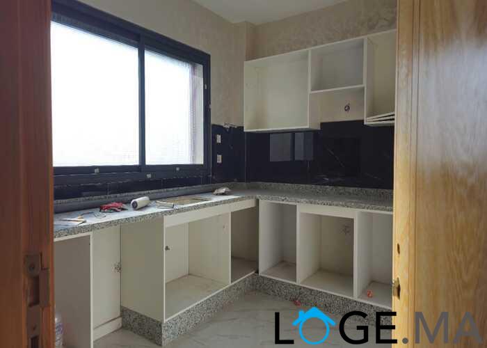 Appartement a vendre dans R+2 ,de 153 m2 près albousstane a el jadida.